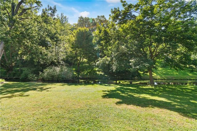 1222 Pleasantview Avenue SE, North Canton, OH 44720