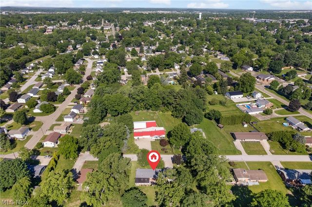 1222 Pleasantview Avenue SE, North Canton, OH 44720