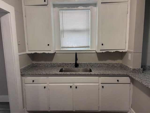 1710 W 15th Street, Port Arthur, TX 77640