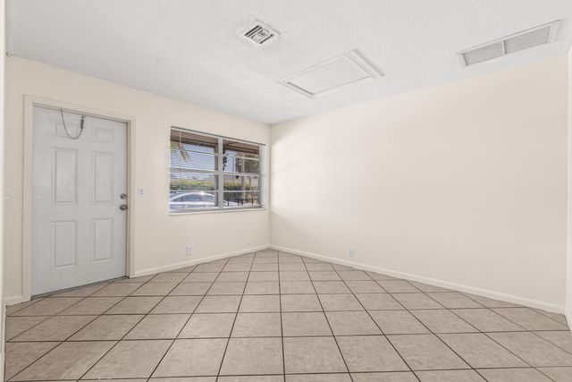 504 9th Avenue N 508, Lake Worth Beach, FL 33460