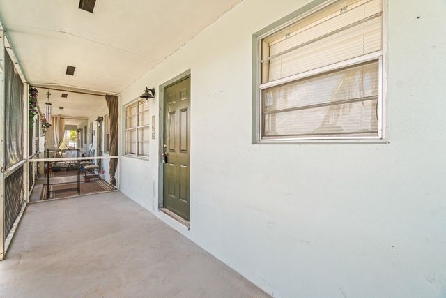 504 9th Avenue N 508, Lake Worth Beach, FL 33460