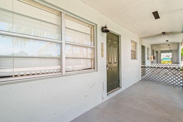 504 9th Avenue N 508, Lake Worth Beach, FL 33460