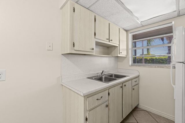 504 9th Avenue N 508, Lake Worth Beach, FL 33460