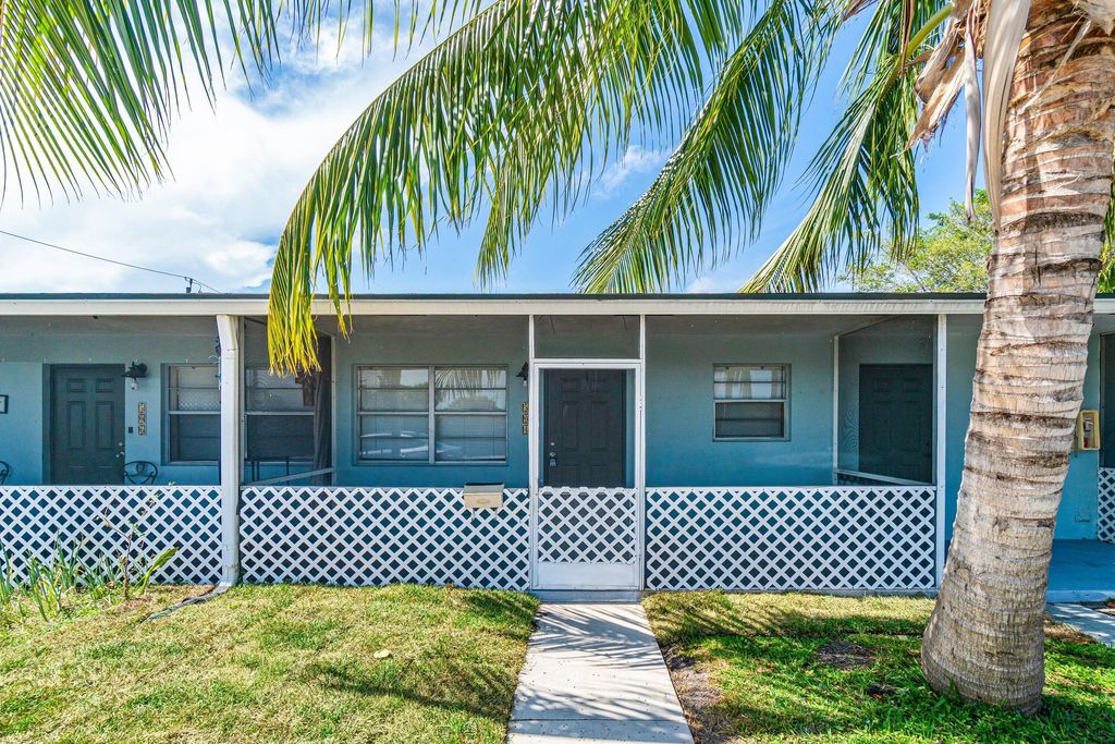 504 9th Avenue N 508, Lake Worth Beach, FL 33460
