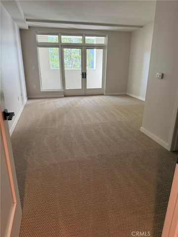 920 Granite Drive 117, Pasadena, CA 91101