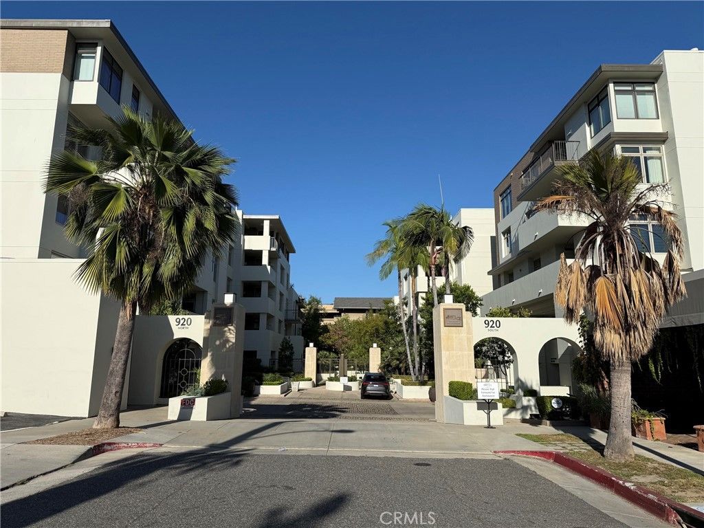920 Granite Drive 117, Pasadena, CA 91101