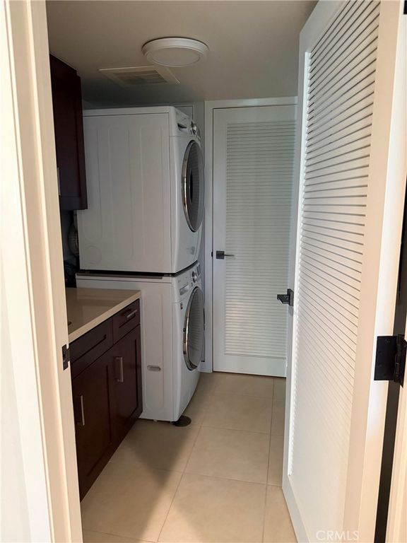 Image 23 of property listing at 920 Granite Drive 117, Pasadena, CA 91101