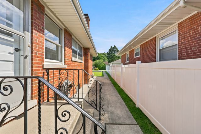 5107 Fairview Lane, Skokie, IL 60077