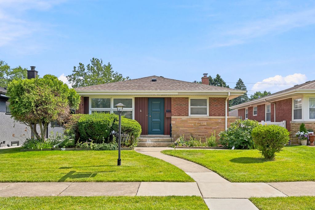 5107 Fairview Lane, Skokie, IL 60077