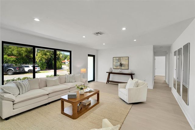 10 NW 100th St, Miami Shores, FL 33150