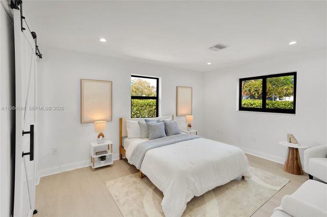 10 NW 100th St, Miami Shores, FL 33150