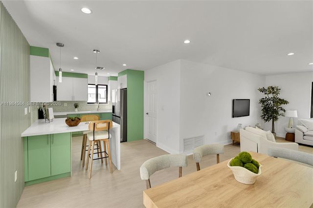 10 NW 100th St, Miami Shores, FL 33150