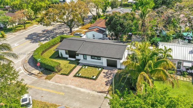10 NW 100th St, Miami Shores, FL 33150