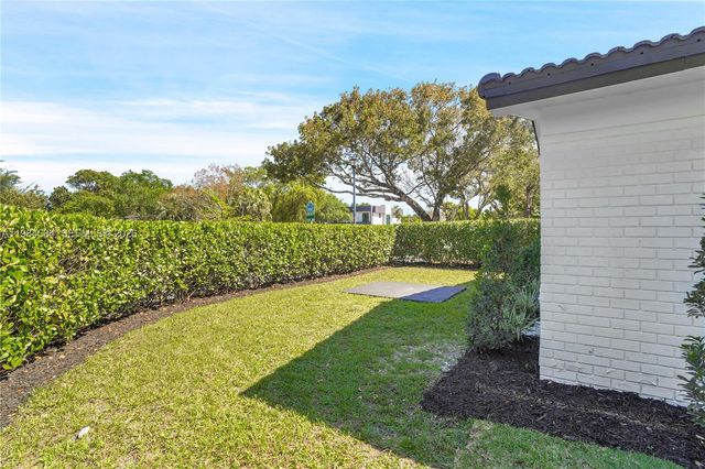 10 NW 100th St, Miami Shores, FL 33150