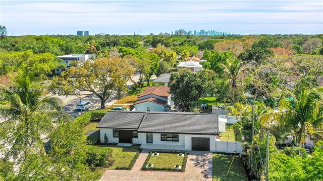 10 NW 100th St, Miami Shores, FL 33150