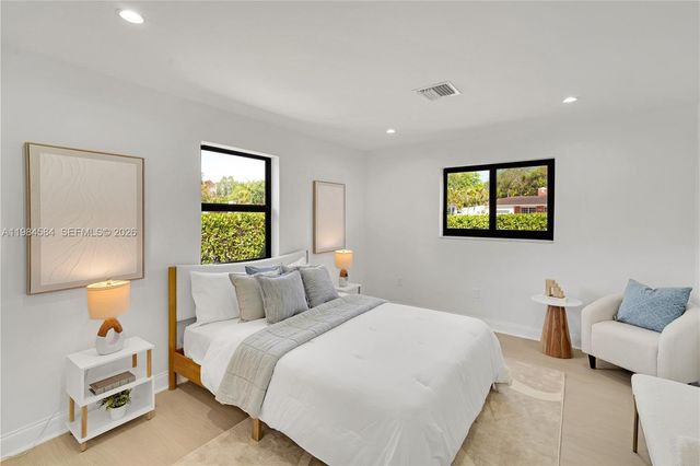 10 NW 100th St, Miami Shores, FL 33150