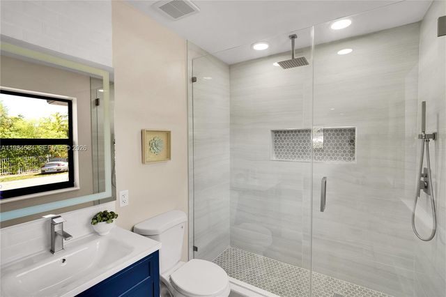 10 NW 100th St, Miami Shores, FL 33150