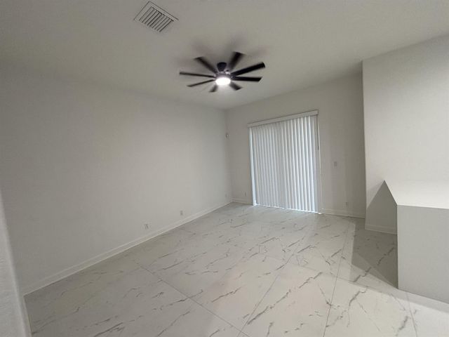 2789 Eagle Rock Circle 207, West Palm Beach, FL 33411