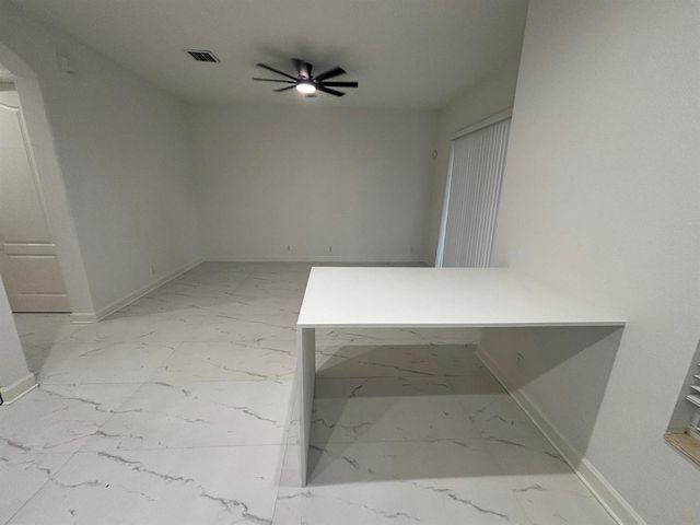 2789 Eagle Rock Circle 207, West Palm Beach, FL 33411