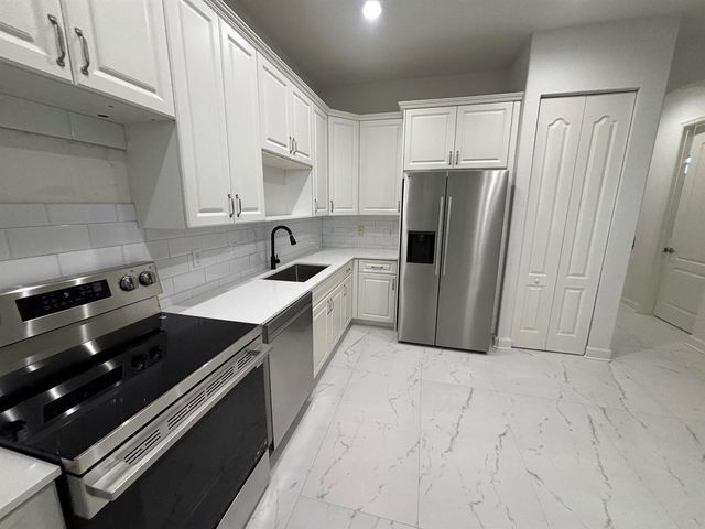 2789 Eagle Rock Circle 207, West Palm Beach, FL 33411