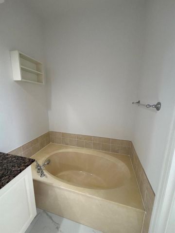 2789 Eagle Rock Circle 207, West Palm Beach, FL 33411