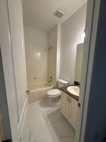 2789 Eagle Rock Circle 207, West Palm Beach, FL 33411