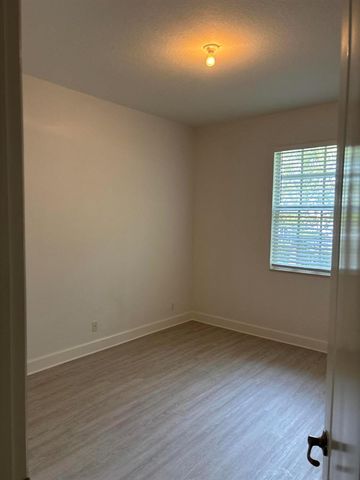 2789 Eagle Rock Circle 207, West Palm Beach, FL 33411