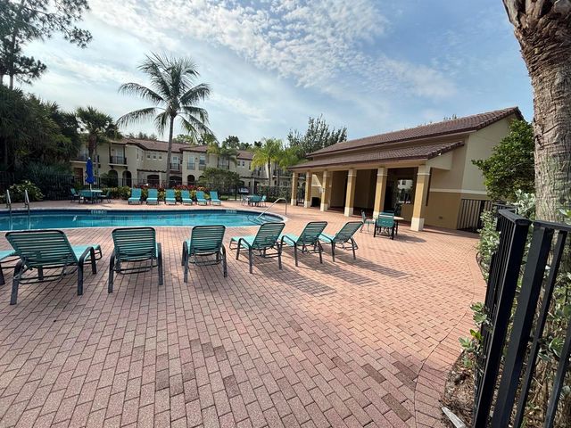 2789 Eagle Rock Circle 207, West Palm Beach, FL 33411