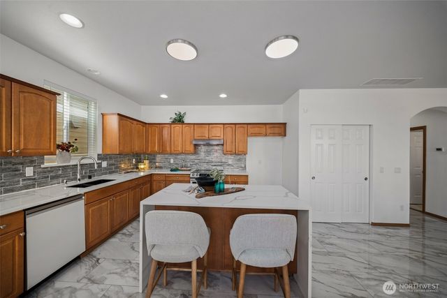 312 Oso Berry Street NW, Olympia, WA 98502