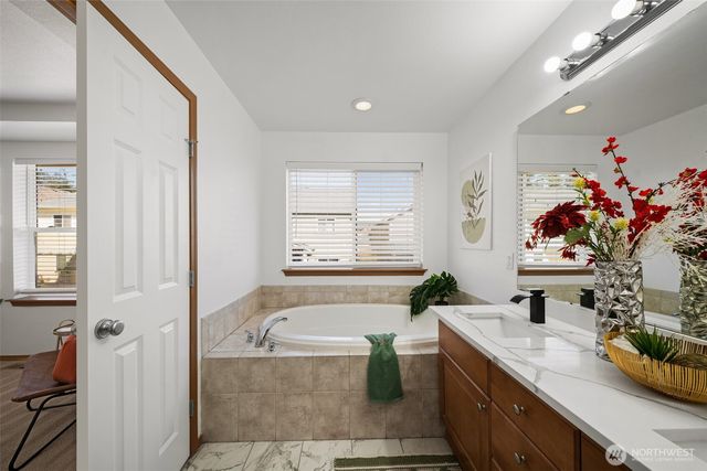 312 Oso Berry Street NW, Olympia, WA 98502