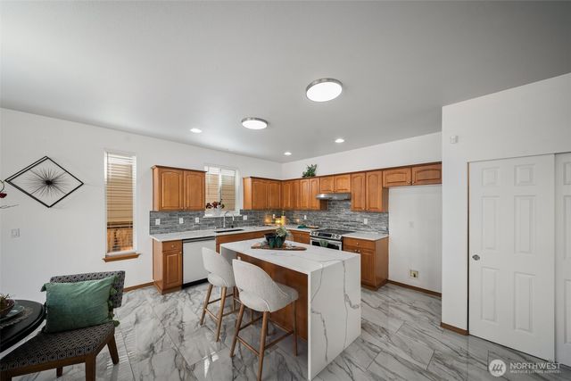 312 Oso Berry Street NW, Olympia, WA 98502