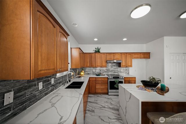 312 Oso Berry Street NW, Olympia, WA 98502