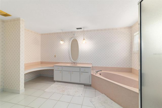 8051 NW 43RD LANE, Ocala, FL 34482