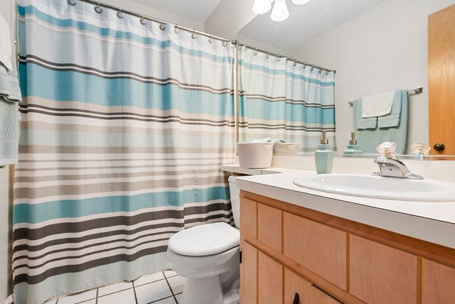 17326 Brook Crossing Court, Orland Park, IL 60467