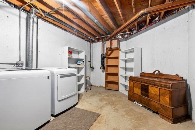 17326 Brook Crossing Court, Orland Park, IL 60467
