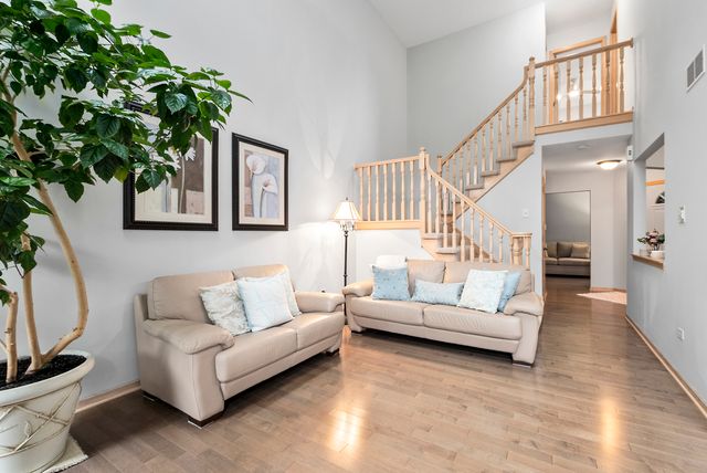 17326 Brook Crossing Court, Orland Park, IL 60467