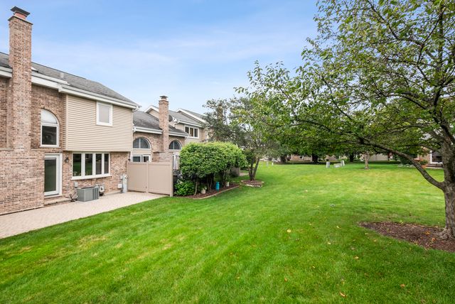17326 Brook Crossing Court, Orland Park, IL 60467