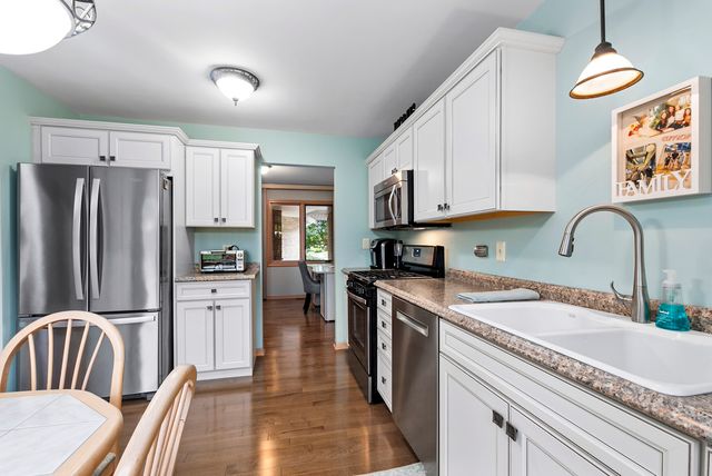 17326 Brook Crossing Court, Orland Park, IL 60467