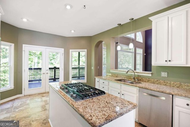 13 Royal Lake Drive SE, Cartersville, GA 30120