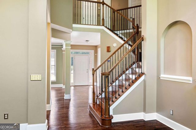 13 Royal Lake Drive SE, Cartersville, GA 30120