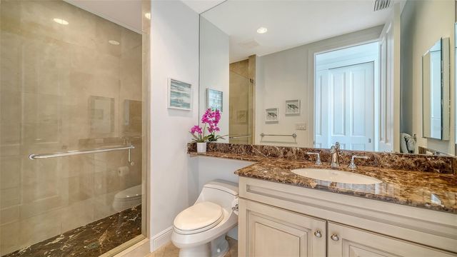 1300 BENJAMIN FRANKLIN DRIVE 301, Sarasota, FL 34236