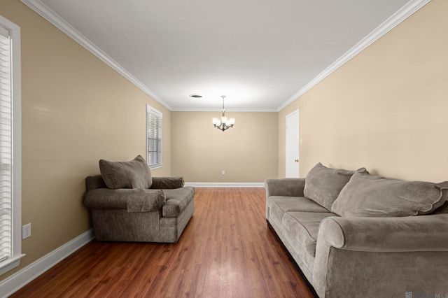 1088 S Burgess Dr, Baton Rouge, LA 70815
