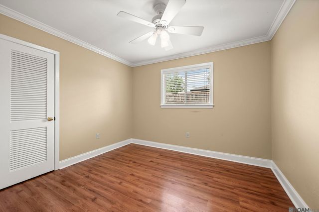1088 S Burgess Dr, Baton Rouge, LA 70815
