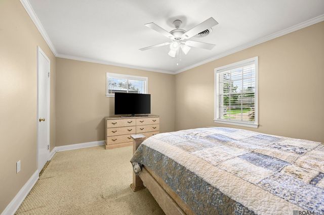 1088 S Burgess Dr, Baton Rouge, LA 70815