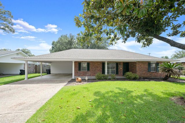 1088 S Burgess Dr, Baton Rouge, LA 70815