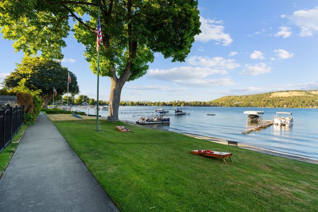 1323 S Lilac Ln, Liberty Lake, WA 99019