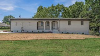 2101 WILDROSE LN, Paragould, AR 72450