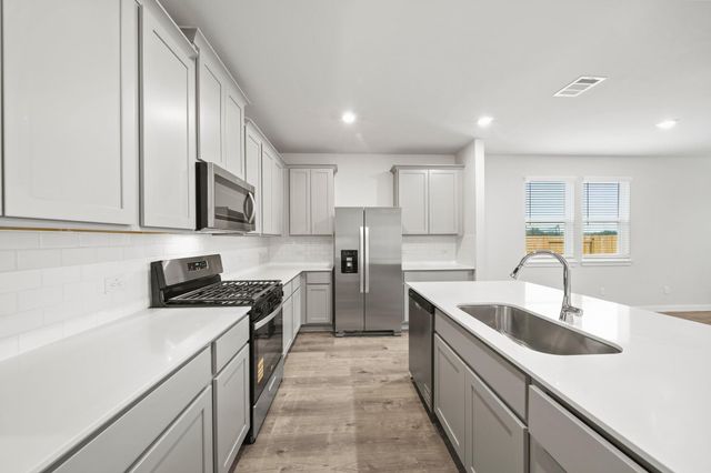 1211 Avenue M, Bay City, TX 77414