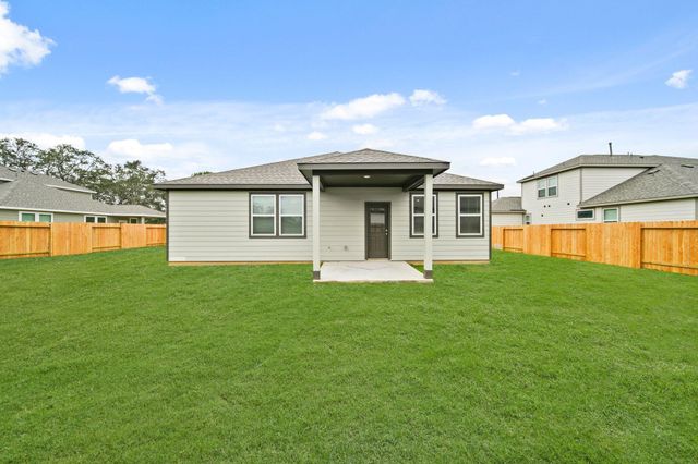 1211 Avenue M, Bay City, TX 77414