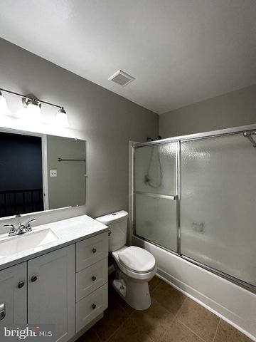 8121 FENWICK CT, Laurel, MD 20707
